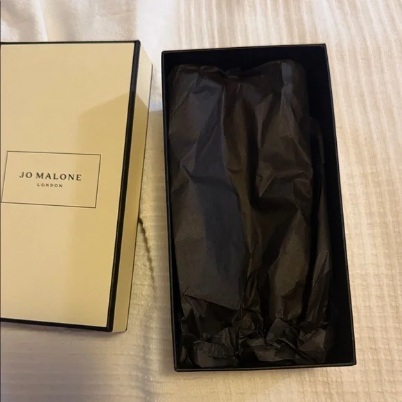 Jo Malone Cream Box with Black Ribbon - Picture 2 of 2